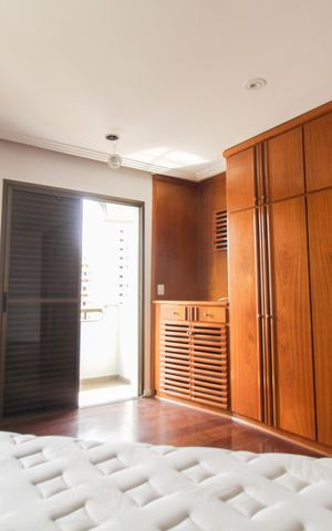 Apartamento à venda com 293m², 5 quartos e 4 vagas Apartamento à venda com 293m², 5 quartos e 4 vagasSuite 1