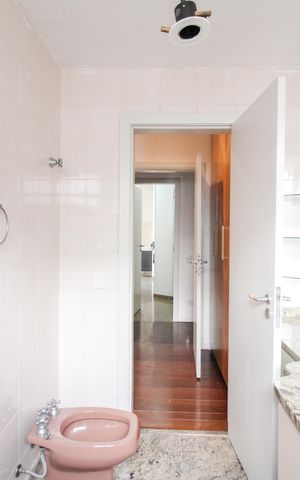 Apartamento à venda com 293m², 5 quartos e 4 vagas Apartamento à venda com 293m², 5 quartos e 4 vagasSuite 3 - Banheiro