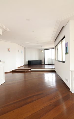 Apartamento à venda com 293m², 5 quartos e 4 vagas Apartamento à venda com 293m², 5 quartos e 4 vagasSala