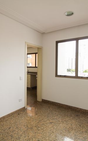Apartamento à venda com 293m², 5 quartos e 4 vagas Apartamento à venda com 293m², 5 quartos e 4 vagasCopa/Sala de Jantar