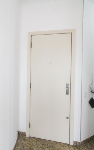 Apartamento à venda com 293m², 5 quartos e 4 vagas Apartamento à venda com 293m², 5 quartos e 4 vagasÁrea de Serviço