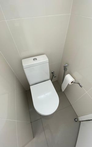 Apartamento para alugar com 163m², 2 quartos e 4 vagas Apartamento para alugar com 163m², 2 quartos e 4 vagasBanheiro da Suíte 2