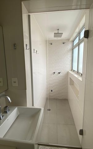Apartamento para alugar com 163m², 2 quartos e 4 vagas Apartamento para alugar com 163m², 2 quartos e 4 vagasBanheiro da Suíte 2