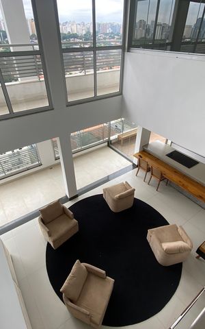 Apartamento para alugar com 163m², 2 quartos e 4 vagas Apartamento para alugar com 163m², 2 quartos e 4 vagasVista do segundo andar