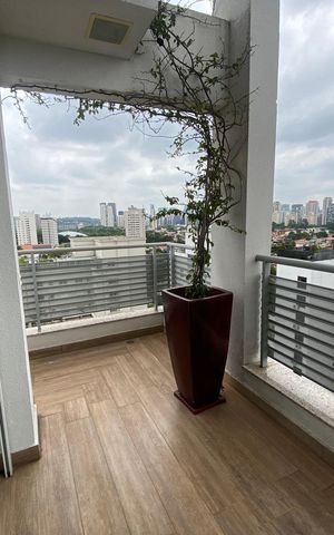 Apartamento para alugar com 163m², 2 quartos e 4 vagas Apartamento para alugar com 163m², 2 quartos e 4 vagasVaranda da Sala