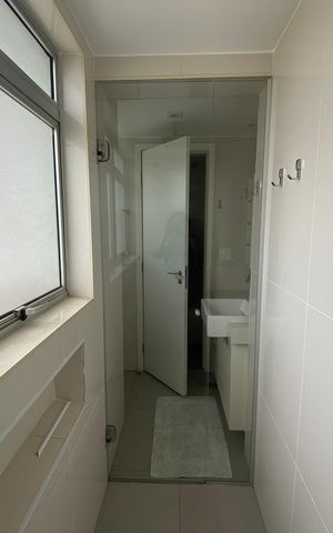 Apartamento para alugar com 163m², 2 quartos e 4 vagas Apartamento para alugar com 163m², 2 quartos e 4 vagasBanheiro da Suíte 2
