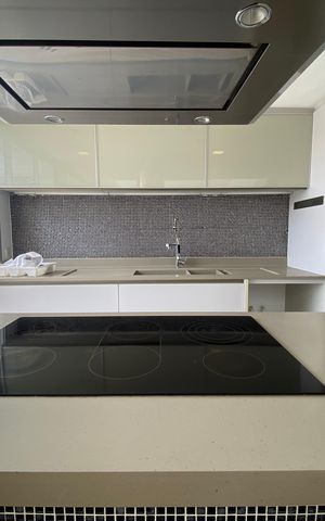 Apartamento para alugar com 163m², 2 quartos e 4 vagas Apartamento para alugar com 163m², 2 quartos e 4 vagasCozinha