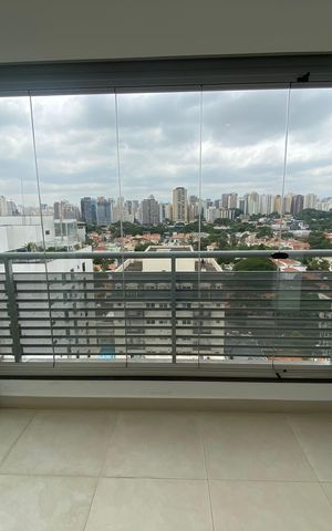 Apartamento para alugar com 163m², 2 quartos e 4 vagas Apartamento para alugar com 163m², 2 quartos e 4 vagasVaranda