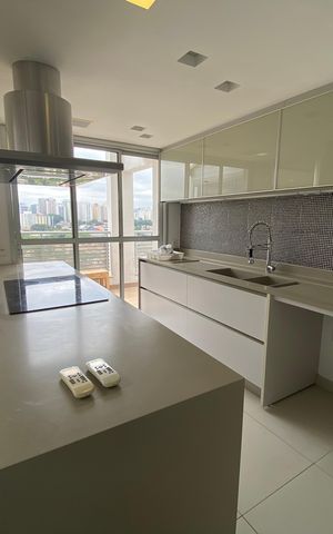 Apartamento para alugar com 163m², 2 quartos e 4 vagas Apartamento para alugar com 163m², 2 quartos e 4 vagasCozinha