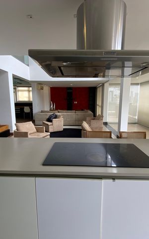 Apartamento para alugar com 163m², 2 quartos e 4 vagas Apartamento para alugar com 163m², 2 quartos e 4 vagasCozinha