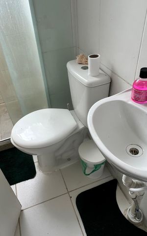 Apartamento à venda com 43m², 2 quartos e 1 vaga Apartamento à venda com 43m², 2 quartos e 1 vagaBanheiro