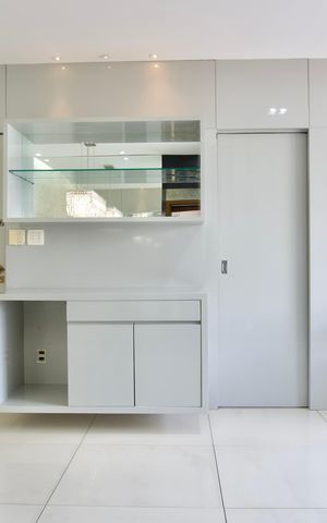 Apartamento à venda com 183m², 3 quartos e 2 vagas Apartamento à venda com 183m², 3 quartos e 2 vagasSala 1