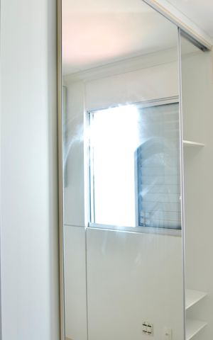 Apartamento à venda com 183m², 3 quartos e 2 vagas Apartamento à venda com 183m², 3 quartos e 2 vagasQuarto 2 - Armários