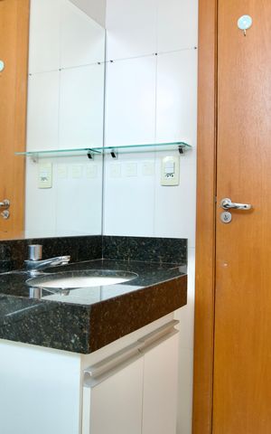 Apartamento à venda com 183m², 3 quartos e 2 vagas Apartamento à venda com 183m², 3 quartos e 2 vagasBanheiro da Suíte