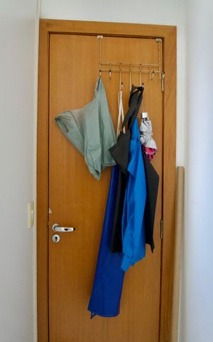 Apartamento à venda com 183m², 3 quartos e 2 vagas Apartamento à venda com 183m², 3 quartos e 2 vagasQuarto de Serviço - Porta