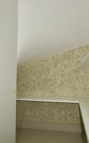Apartamento à venda com 183m², 3 quartos e 2 vagas Apartamento à venda com 183m², 3 quartos e 2 vagasArmário debaixo da Escada