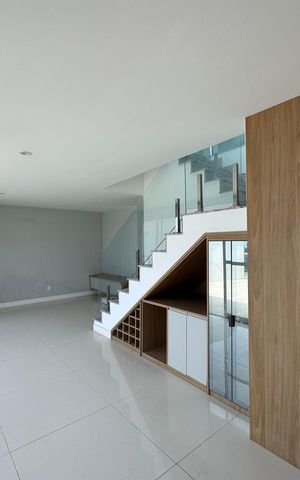 Apartamento para alugar com 324m², 3 quartos e 4 vagas Apartamento para alugar com 324m², 3 quartos e 4 vagasSala