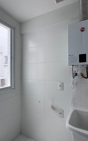 Apartamento para alugar com 324m², 3 quartos e 4 vagas Apartamento para alugar com 324m², 3 quartos e 4 vagasCozinha e Área de Serviço