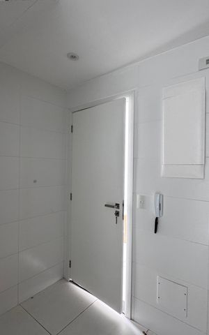 Apartamento para alugar com 324m², 3 quartos e 4 vagas Apartamento para alugar com 324m², 3 quartos e 4 vagasCozinha e Área de Serviço