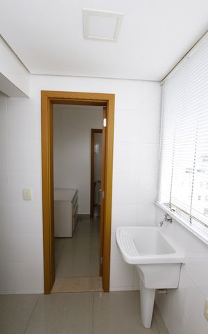 Apartamento à venda com 133m², 4 quartos e 3 vagasÁrea de Serviço