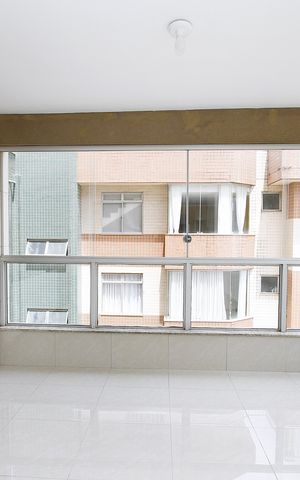 Apartamento à venda com 133m², 4 quartos e 3 vagasVaranda da Sala