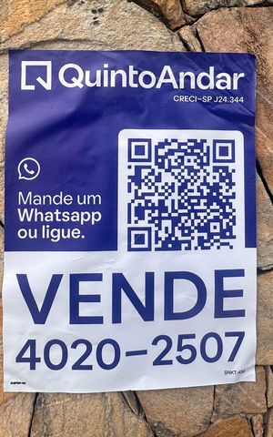 Casa à venda com 247m², 4 quartos e 3 vagas Casa à venda com 247m², 4 quartos e 3 vagasPlaca