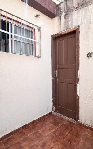 Casa à venda com 247m², 4 quartos e 3 vagas Casa à venda com 247m², 4 quartos e 3 vagasVaranda do Quarto 2