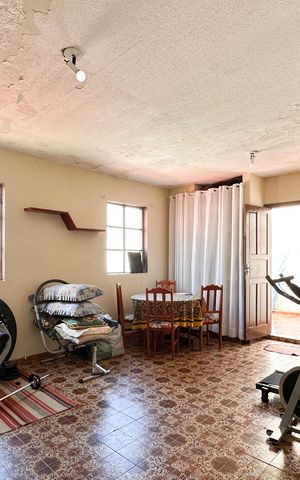 Casa à venda com 247m², 4 quartos e 3 vagas Casa à venda com 247m², 4 quartos e 3 vagasQuarto de Serviço