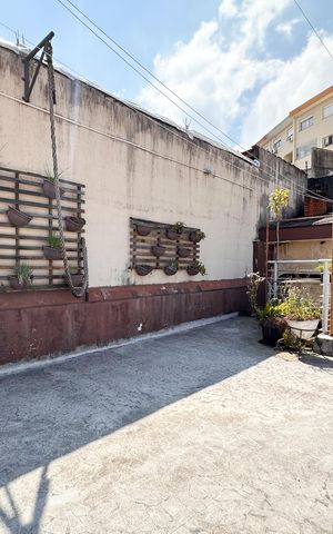 Casa à venda com 247m², 4 quartos e 3 vagas Casa à venda com 247m², 4 quartos e 3 vagasÁrea externa