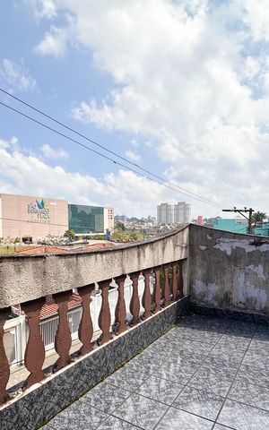 Casa à venda com 247m², 4 quartos e 3 vagas Casa à venda com 247m², 4 quartos e 3 vagasVaranda do Quarto 1