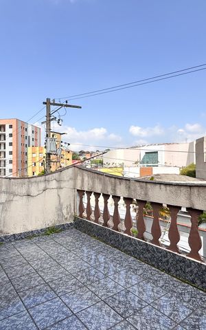 Casa à venda com 247m², 4 quartos e 3 vagas Casa à venda com 247m², 4 quartos e 3 vagasVaranda do Quarto 1