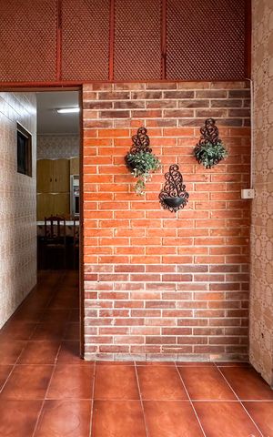 Casa à venda com 247m², 4 quartos e 3 vagas Casa à venda com 247m², 4 quartos e 3 vagasHall de entrada