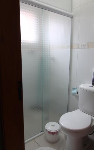 Casa à venda com 110m², 2 quartos e 2 vagasBanheiro Quarto 2