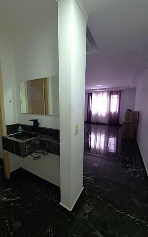 Casa à venda com 184m², 3 quartos e 2 vagas Casa à venda com 184m², 3 quartos e 2 vagasBanheiro