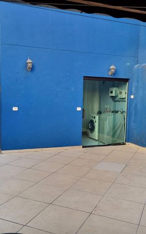 Casa à venda com 184m², 3 quartos e 2 vagas Casa à venda com 184m², 3 quartos e 2 vagasÁrea externa