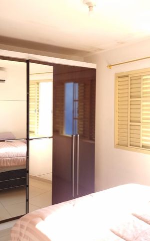 Casa à venda com 184m², 3 quartos e 2 vagas Casa à venda com 184m², 3 quartos e 2 vagasQuarto