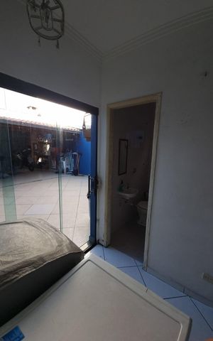 Casa à venda com 184m², 3 quartos e 2 vagas Casa à venda com 184m², 3 quartos e 2 vagasÁrea de serviço