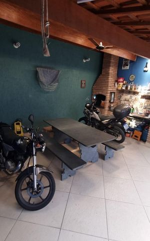 Casa à venda com 184m², 3 quartos e 2 vagas Casa à venda com 184m², 3 quartos e 2 vagasÁrea churrasqueira