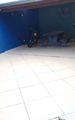 Casa à venda com 184m², 3 quartos e 2 vagas Casa à venda com 184m², 3 quartos e 2 vagasÁrea externa