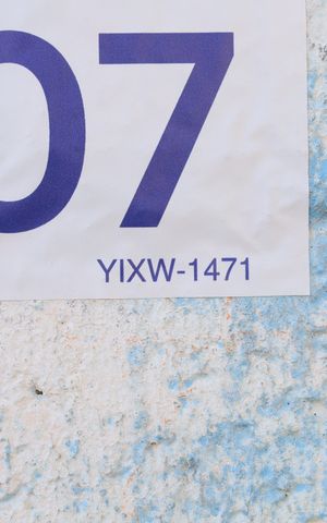 Apartamento para alugar com 60m², 2 quartos e 1 vagaPlaca instalada na fachada do condomínio - Código da placa: YIXW-1471