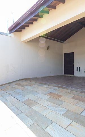 Casa para alugar com 488m², 4 quartos e 4 vagas Casa para alugar com 488m², 4 quartos e 4 vagasÁrea comum