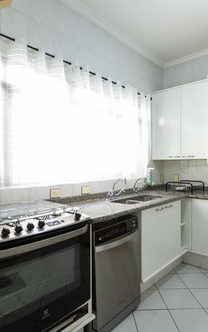 Casa para alugar com 488m², 4 quartos e 4 vagas Casa para alugar com 488m², 4 quartos e 4 vagasCozinha