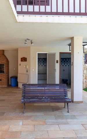 Casa para alugar com 488m², 4 quartos e 4 vagas Casa para alugar com 488m², 4 quartos e 4 vagasÁrea comum