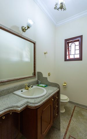 Casa para alugar com 488m², 4 quartos e 4 vagas Casa para alugar com 488m², 4 quartos e 4 vagasBanheiro da Suíte