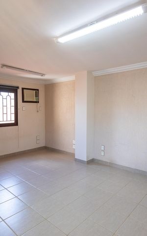 Casa para alugar com 488m², 4 quartos e 4 vagas Casa para alugar com 488m², 4 quartos e 4 vagasQuarto 3
