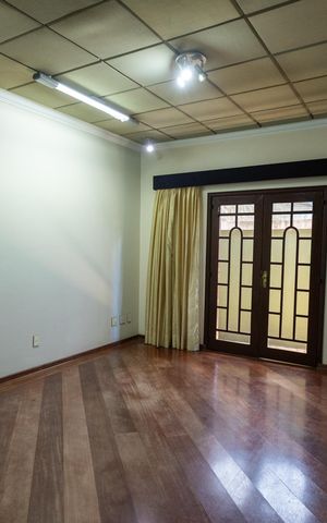 Casa para alugar com 488m², 4 quartos e 4 vagas Casa para alugar com 488m², 4 quartos e 4 vagasSuíte