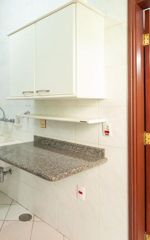 Casa para alugar com 488m², 4 quartos e 4 vagas Casa para alugar com 488m², 4 quartos e 4 vagasÁrea de serviço