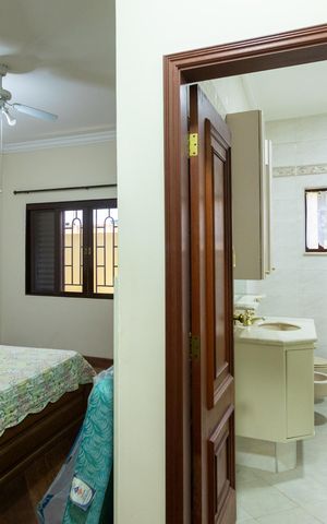 Casa para alugar com 488m², 4 quartos e 4 vagas Casa para alugar com 488m², 4 quartos e 4 vagasSuíte