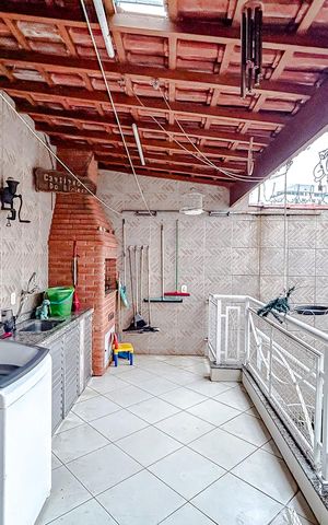 Casa à venda com 160m², 4 quartos e 2 vagasÁrea gourmet