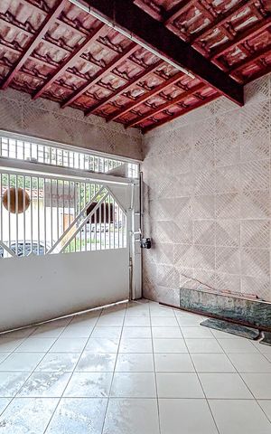Casa à venda com 160m², 4 quartos e 2 vagasGaragem